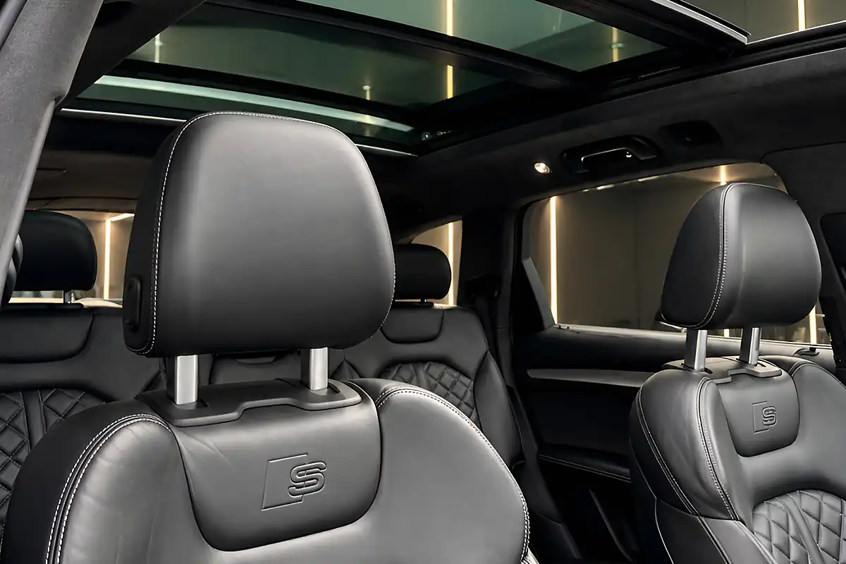 Used 2019 Audi Q7 Vorsprung Grey - Interior and Exterior details 11