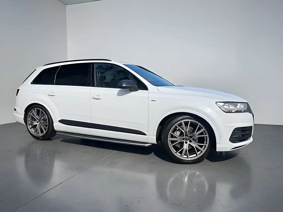 Used 2019 Audi Q7 Vorsprung White - Front View