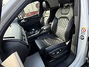 Used 2019 Audi Q7 Vorsprung White - Interior and Exterior details 10