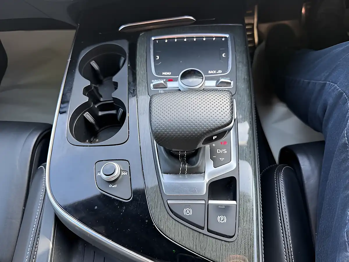 Used 2019 Audi Q7 Vorsprung White - Interior and Exterior details 19