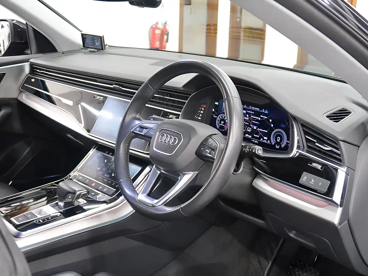 Used 2019 Audi Q8 55 Black - Interior and Exterior details 16