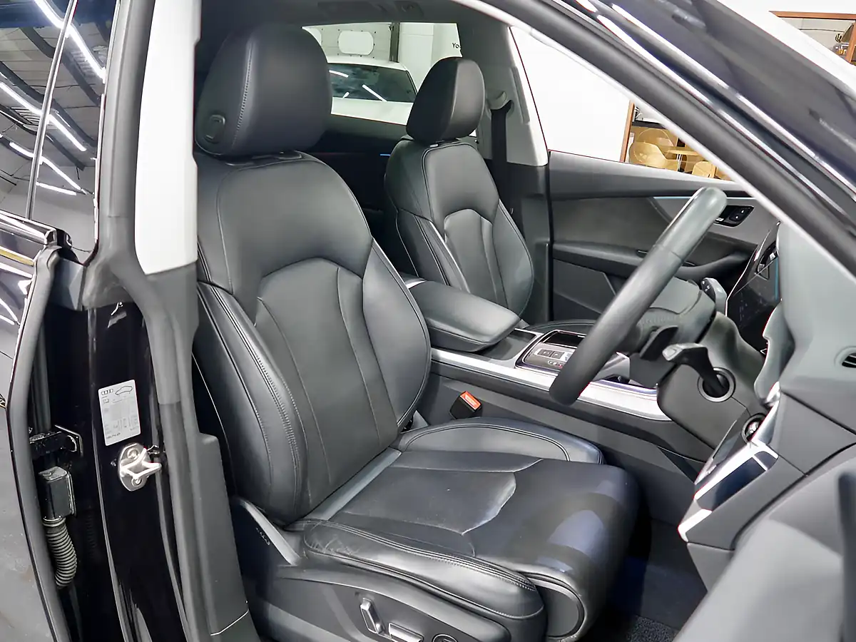 Used 2019 Audi Q8 55 Black - Interior and Exterior details 17