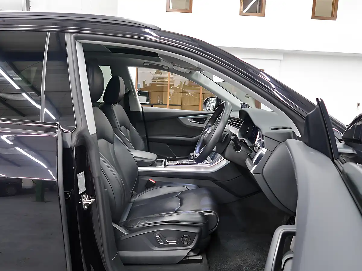Used 2019 Audi Q8 55 Black - Interior and Exterior details 18