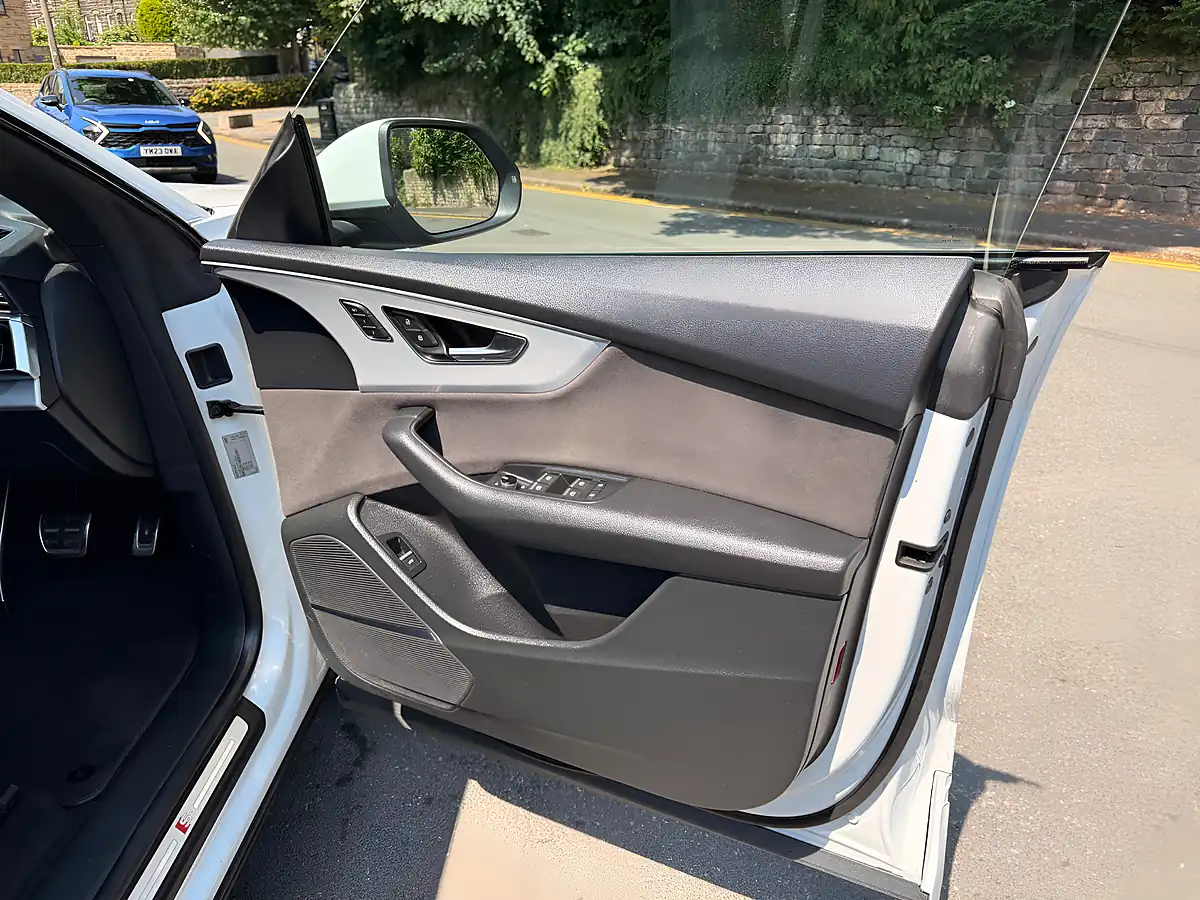 Used 2019 Audi Q8 S Line Glacier White - Interior and Exterior details 13