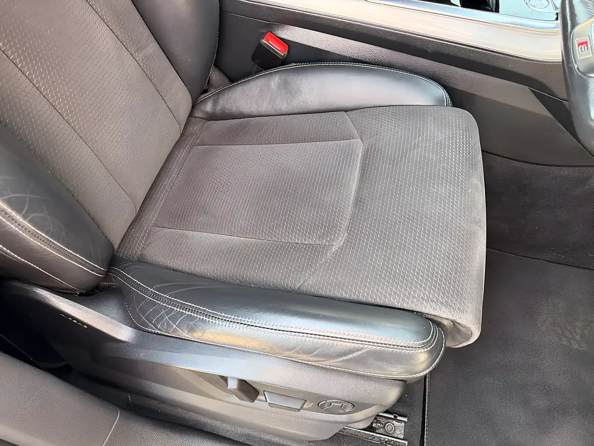 Used 2019 Audi Q8 S Line Glacier White - Interior and Exterior details 16