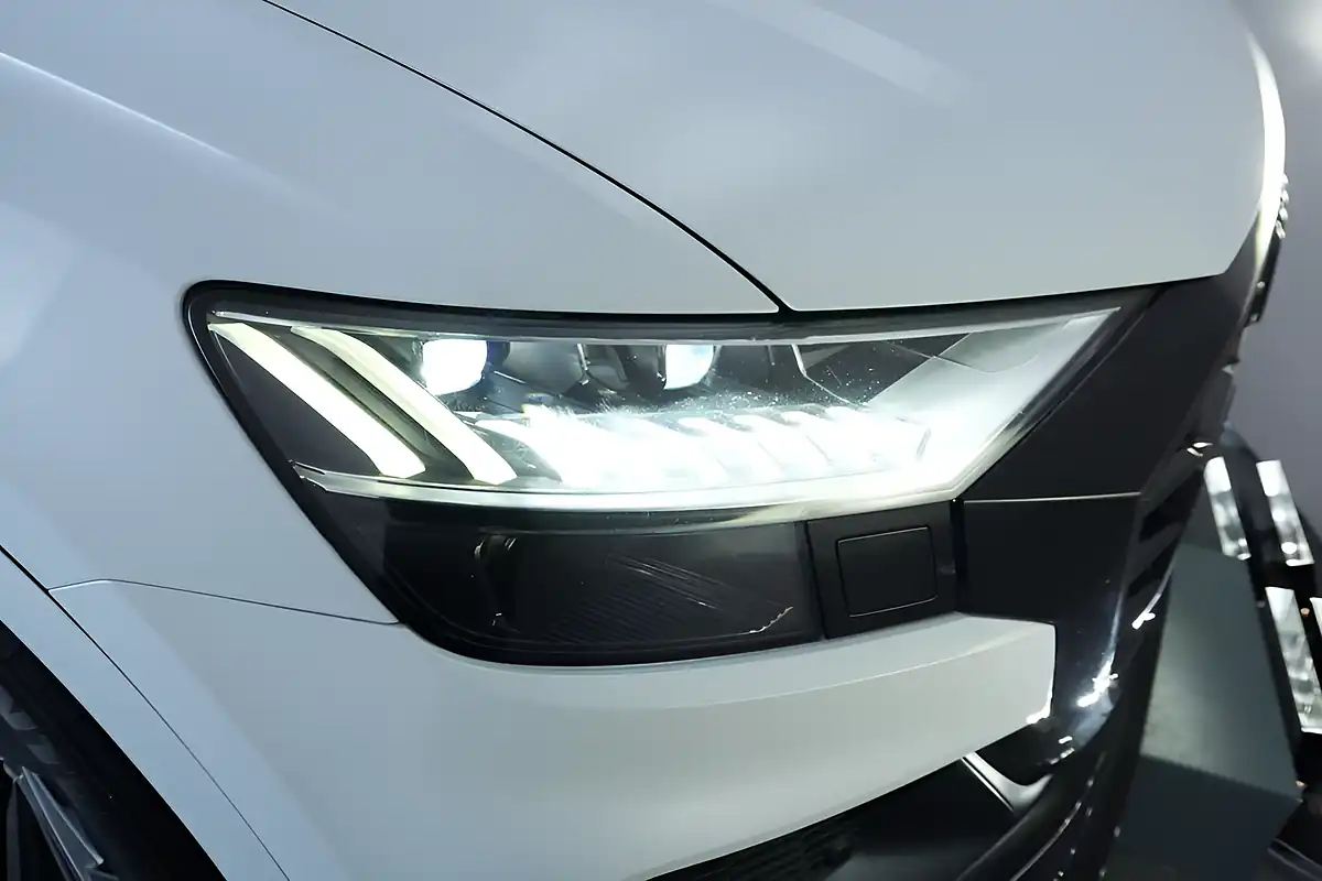 Used 2019 Audi Q8 S Line White - Interior and Exterior details 11