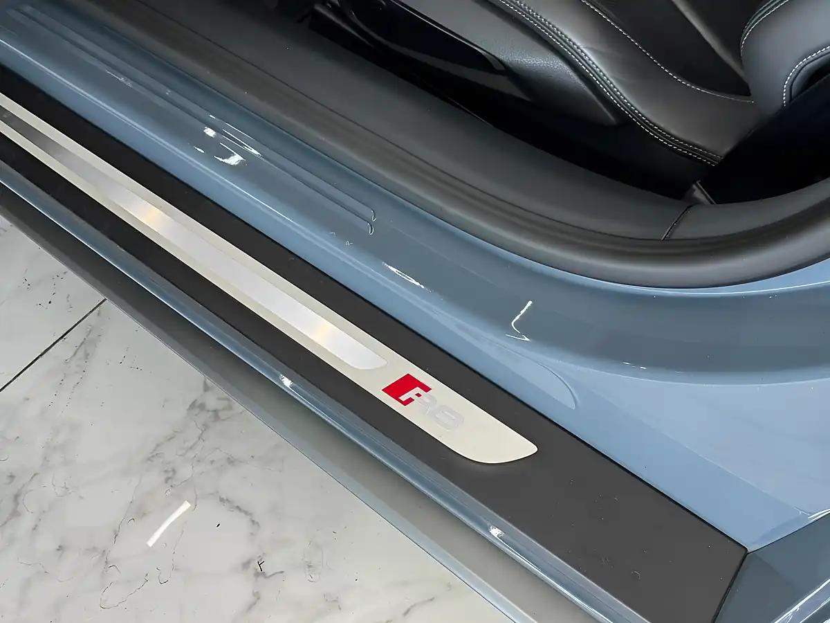Used 2019 Audi R8 Performance Kemora Grey - Interior and Exterior details 16