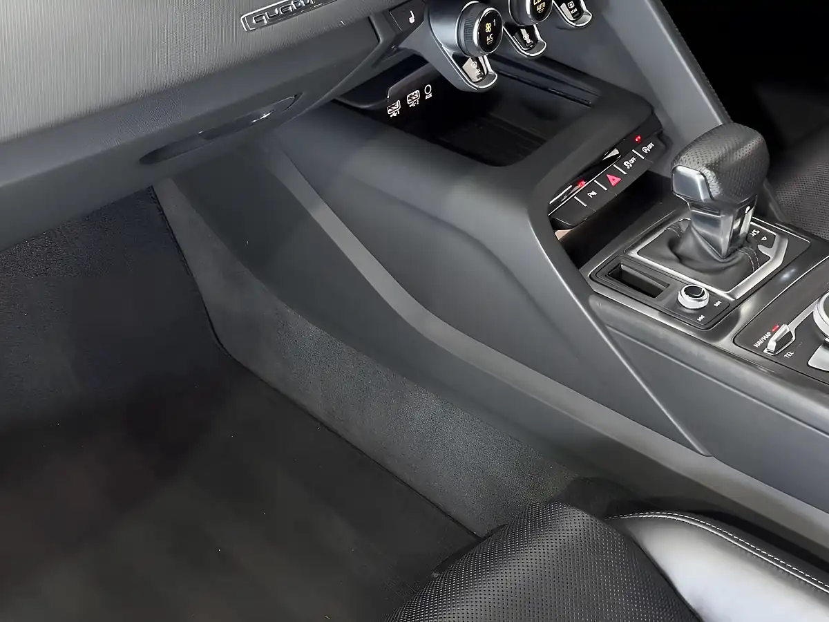 Used 2019 Audi R8 Performance Kemora Grey - Interior and Exterior details 20