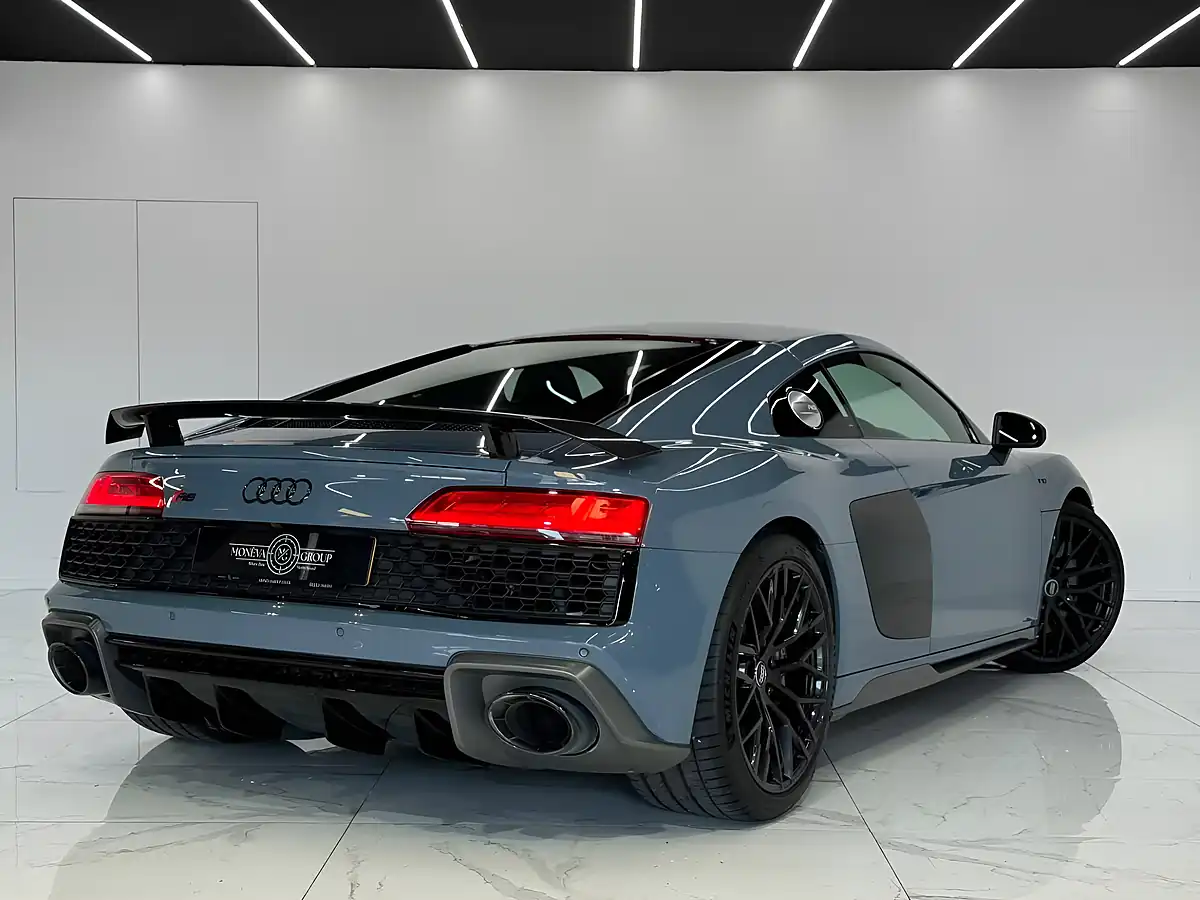 Used 2019 Audi R8 Performance Kemora Grey - Interior and Exterior details 6