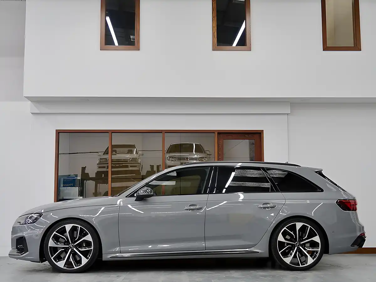 Used 2019 Audi RS4 Avant Avant Grey - Interior and Exterior details 7