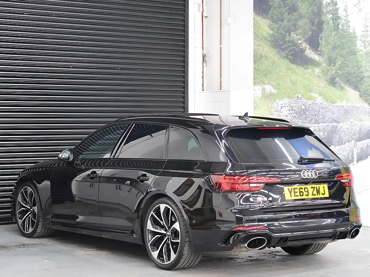 Used 2019 Audi RS4 Avant Black - Interior and Exterior details 11