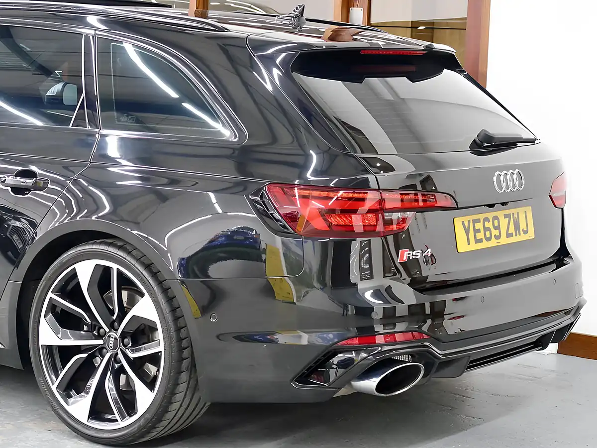Used 2019 Audi RS4 Avant Black - Interior and Exterior details 4