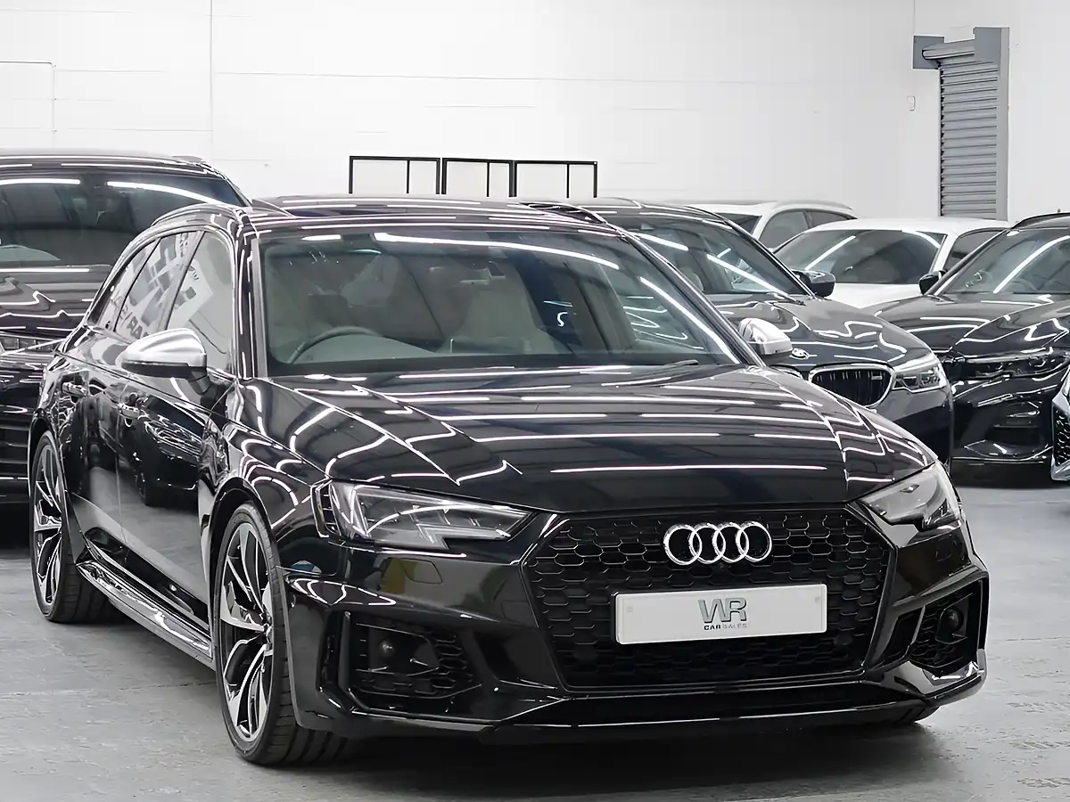 Used 2019 Audi RS4 Avant Black - Interior and Exterior details 5