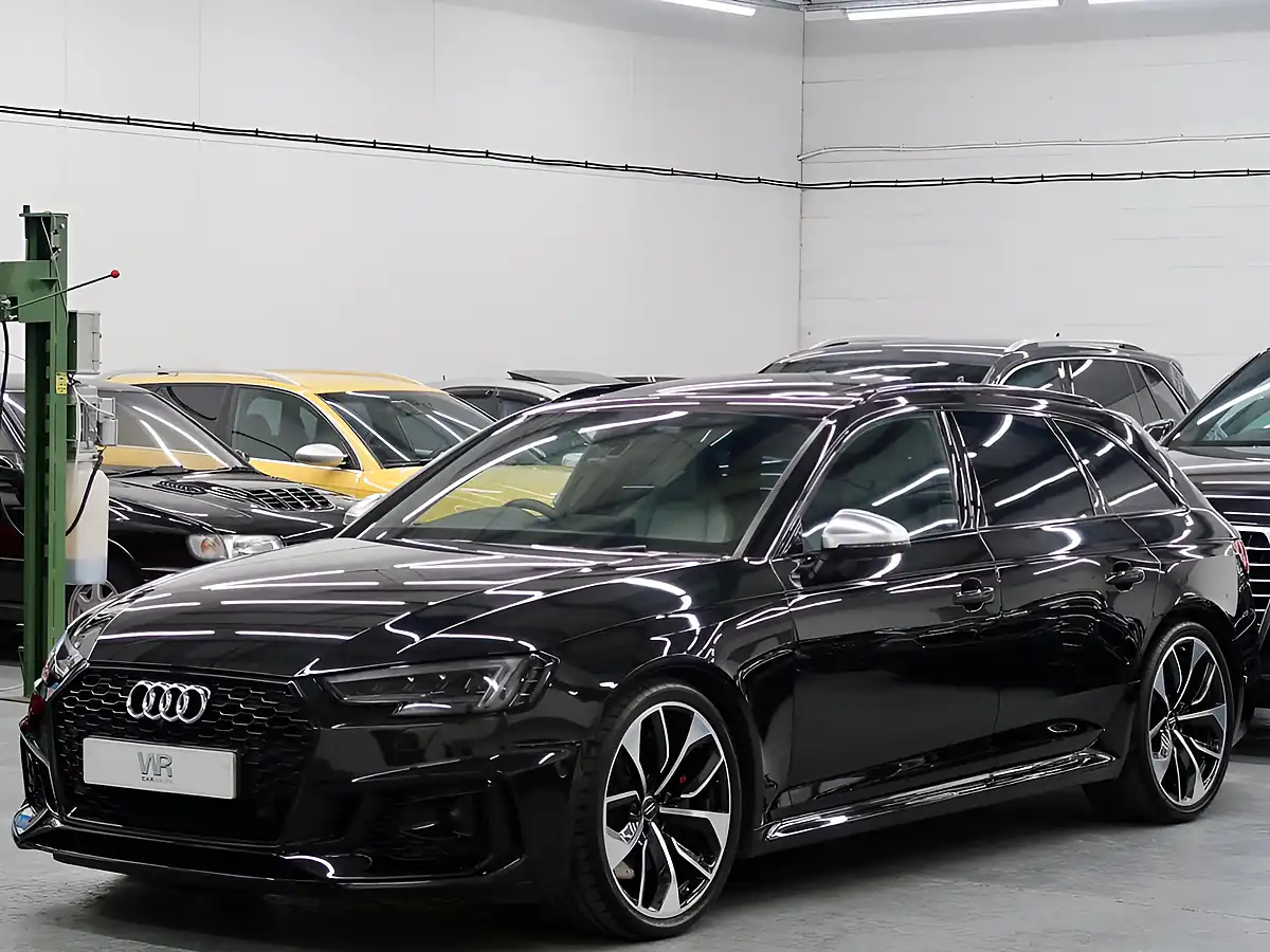 Used 2019 Audi RS4 Avant Black - Interior and Exterior details 6