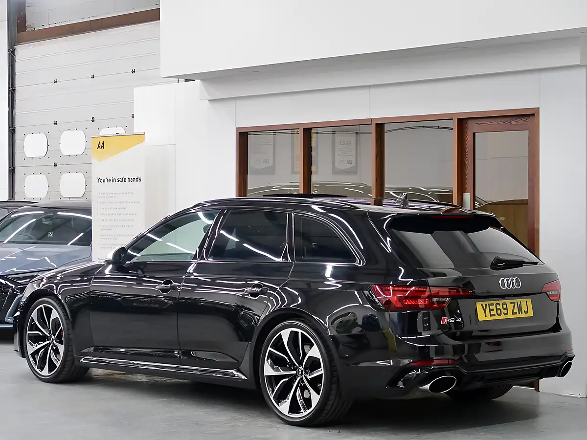 Used 2019 Audi RS4 Avant Black - Interior and Exterior details 7