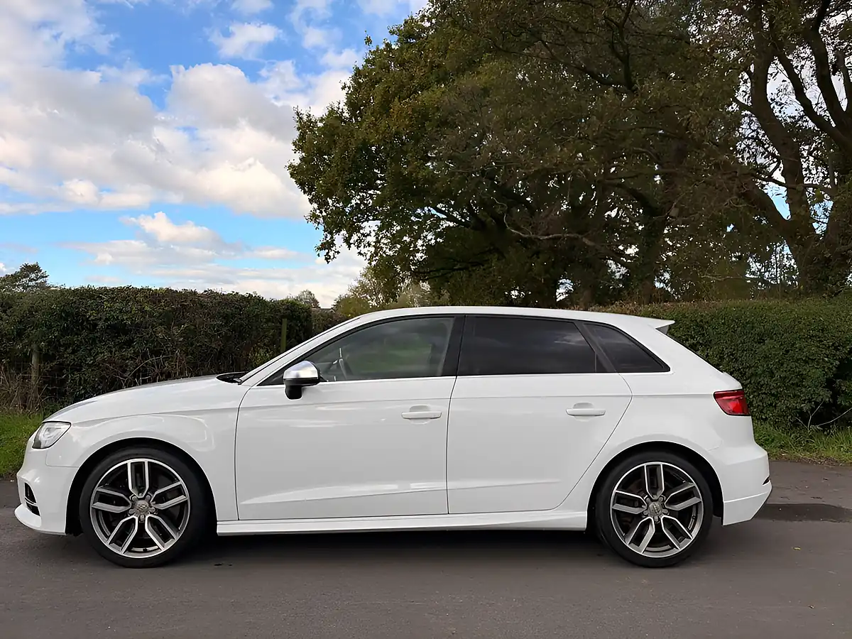 Used 2019 Audi S3 Sportback White - Interior and Exterior details 4