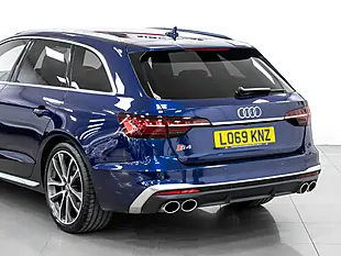 Used 2019 Audi S4 Avant Navarra Blue - Interior and Exterior details 10