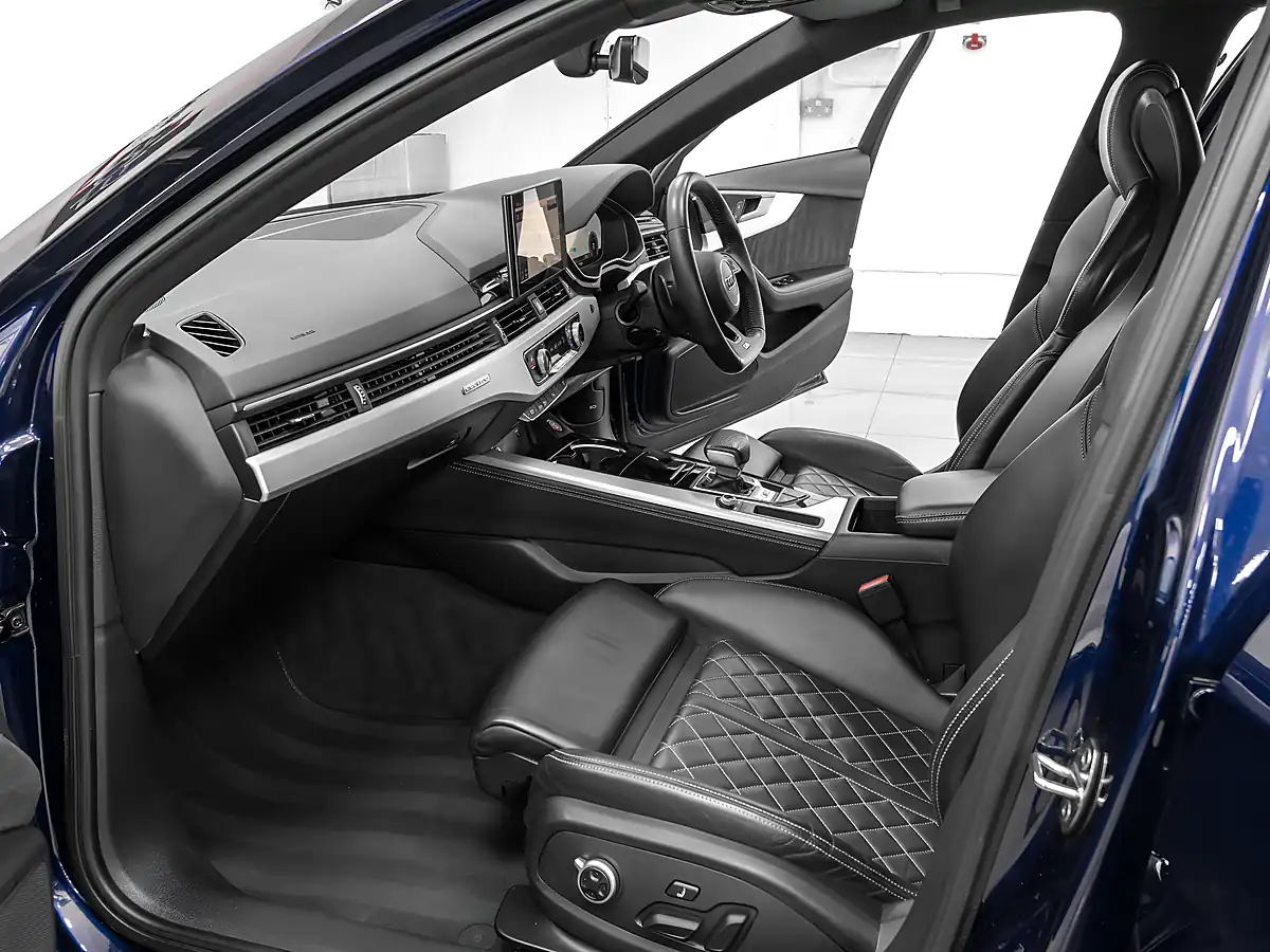 Used 2019 Audi S4 Avant Navarra Blue - Interior and Exterior details 12