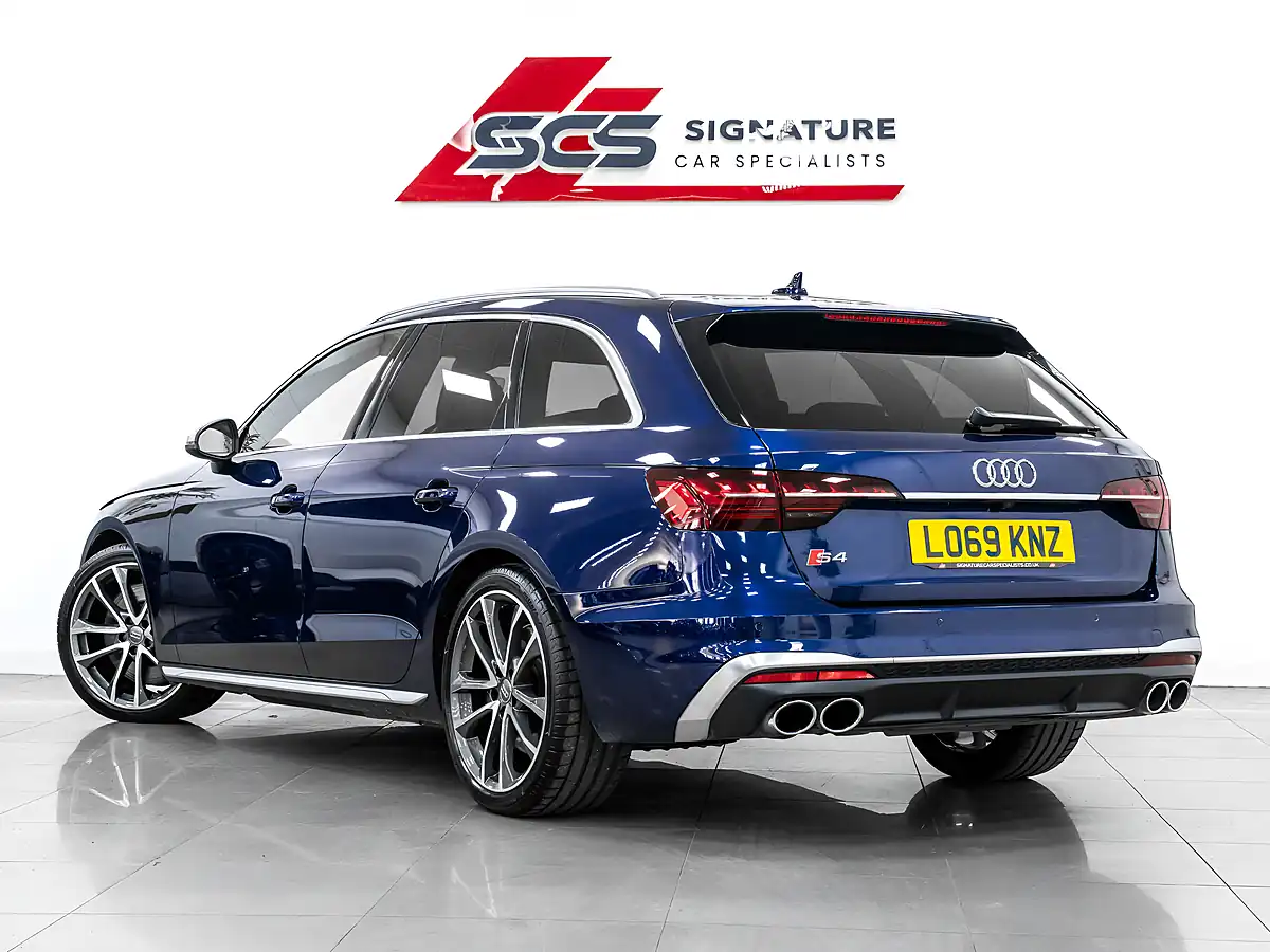 Used 2019 Audi S4 Avant Navarra Blue - Interior and Exterior details 4