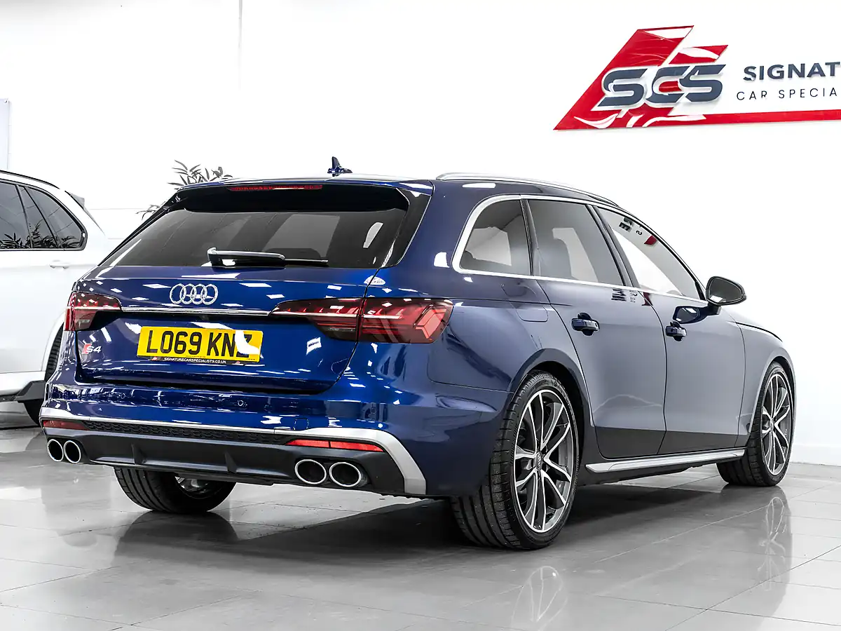 Used 2019 Audi S4 Avant Navarra Blue - Interior and Exterior details 5