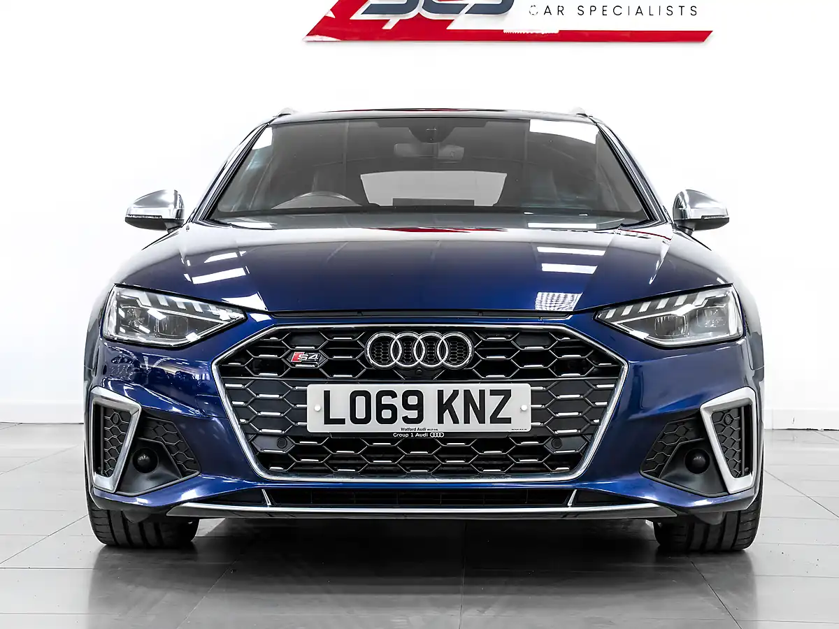 Used 2019 Audi S4 Avant Navarra Blue - Interior and Exterior details 6