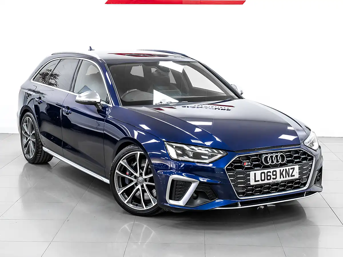 Used 2019 Audi S4 Avant Navarra Blue - Interior and Exterior details 8