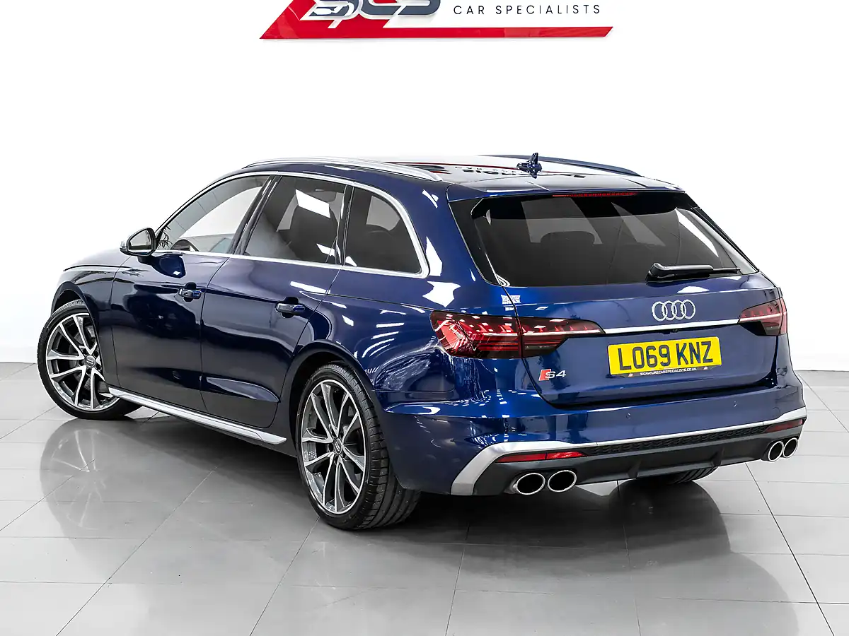 Used 2019 Audi S4 Avant Navarra Blue - Interior and Exterior details 9