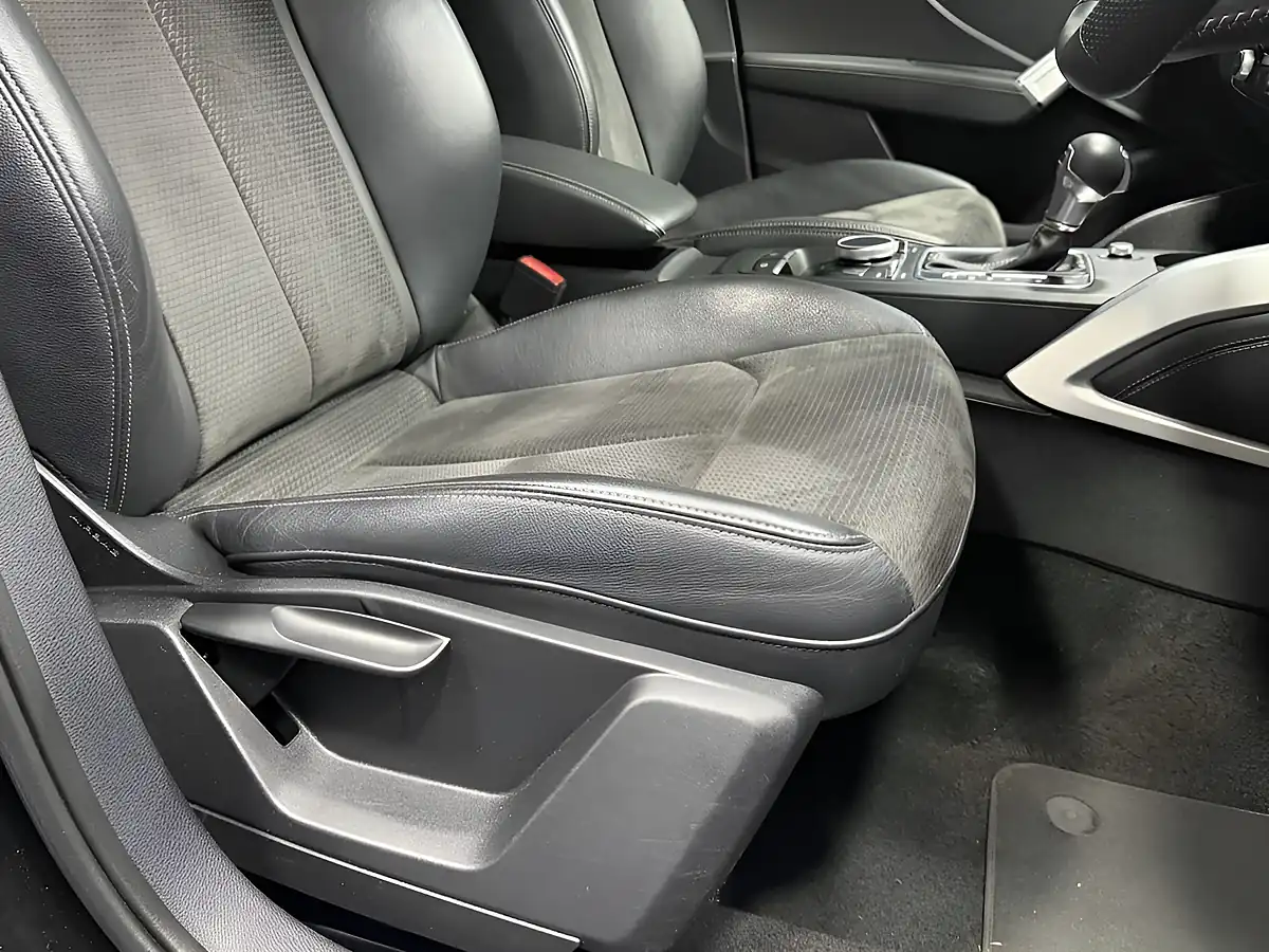 Used 2019 Audi SQ2 Mythos Black - Interior and Exterior details 20