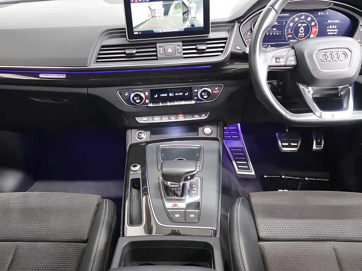 Used 2019 Audi SQ5 White - Interior and Exterior details 14