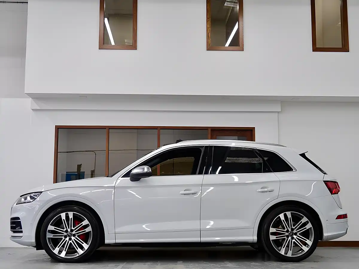 Used 2019 Audi SQ5 White - Interior and Exterior details 9