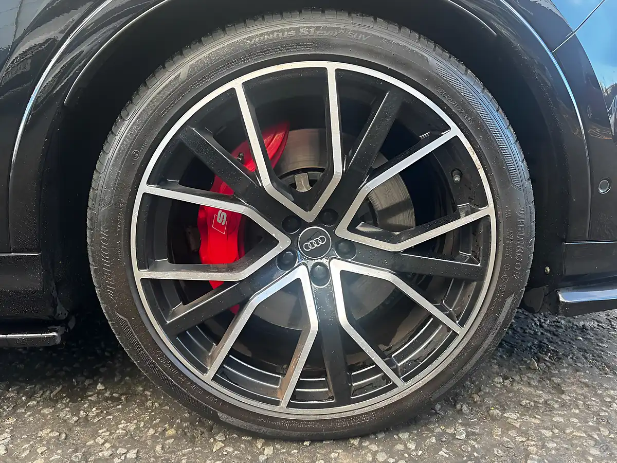 Used 2019 Audi SQ7 Vorsprung Black - Interior and Exterior details 13