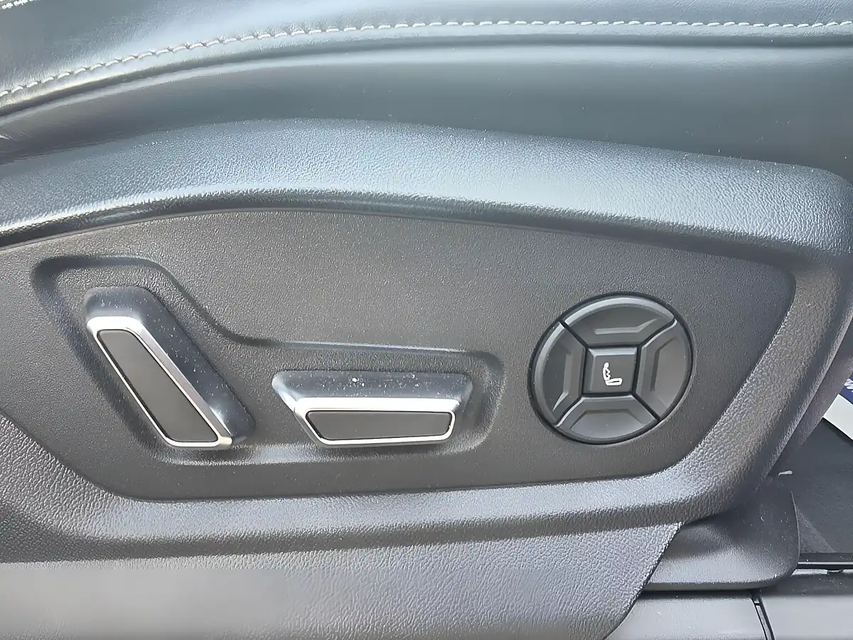 Used 2019 Audi SQ7 Vorsprung Black - Interior and Exterior details 12