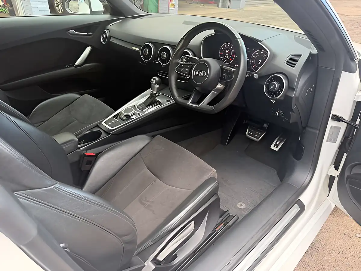 Used 2019 Audi Tt Sport White - Interior and Exterior details 14