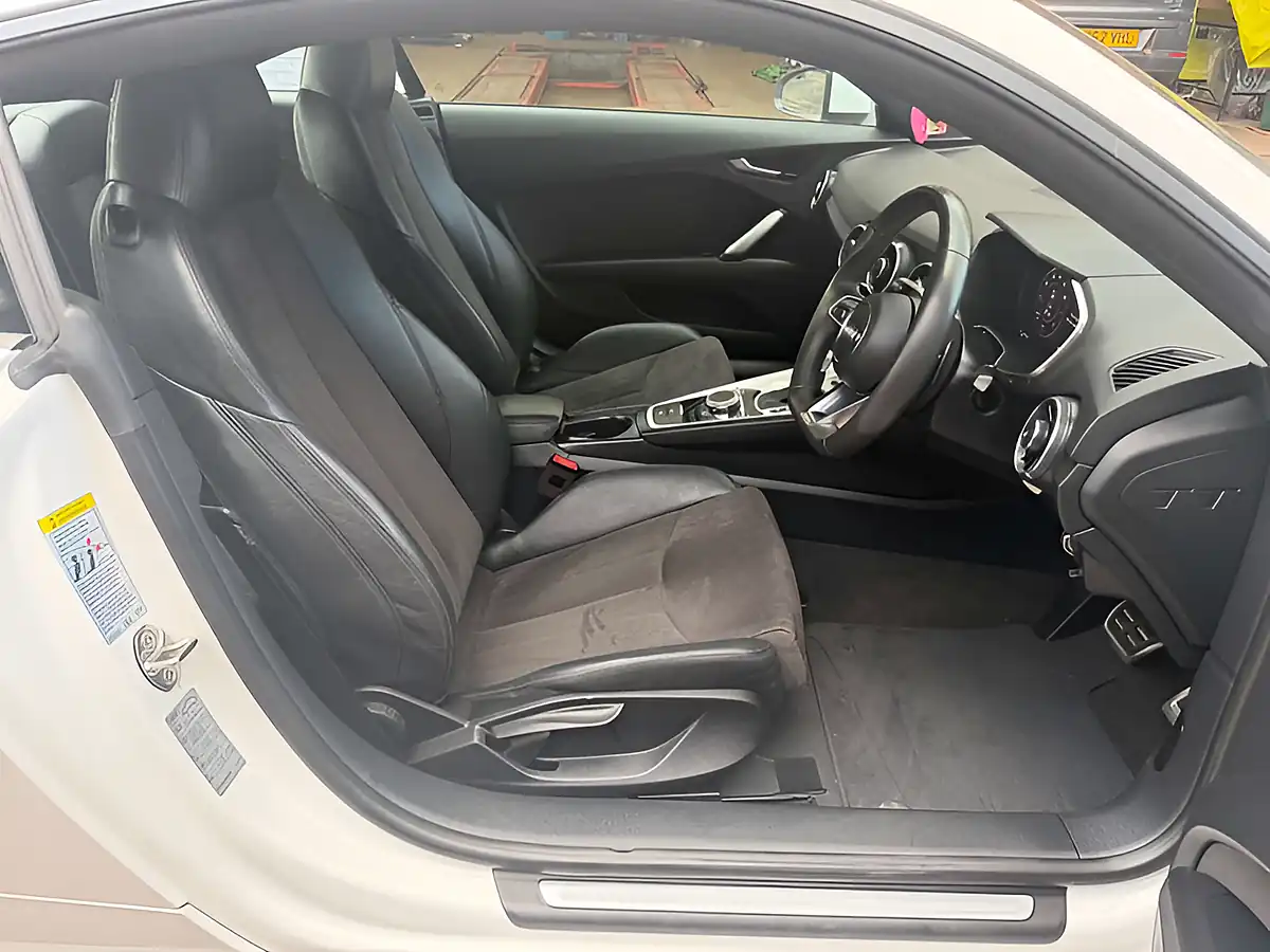 Used 2019 Audi Tt Sport White - Interior and Exterior details 16