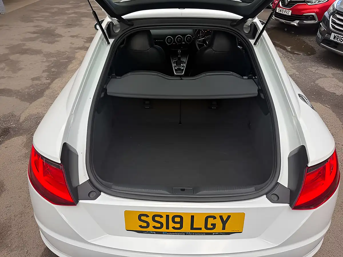 Used 2019 Audi Tt Sport White - Interior and Exterior details 18