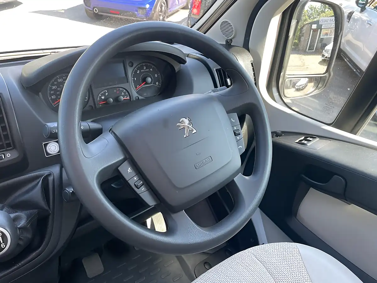 Used 2019 Bailey Advance 76-2 White/Red - Interior and Exterior details 17