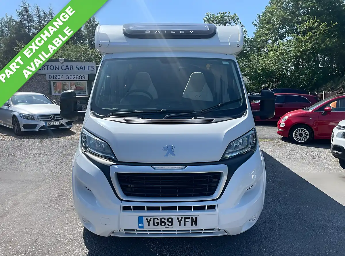 Used 2019 Bailey Advance 76-2 White/Red - Interior and Exterior details 3