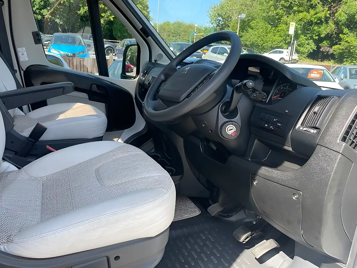 Used 2019 Bailey Advance 76-2 White/Red - Interior and Exterior details 9