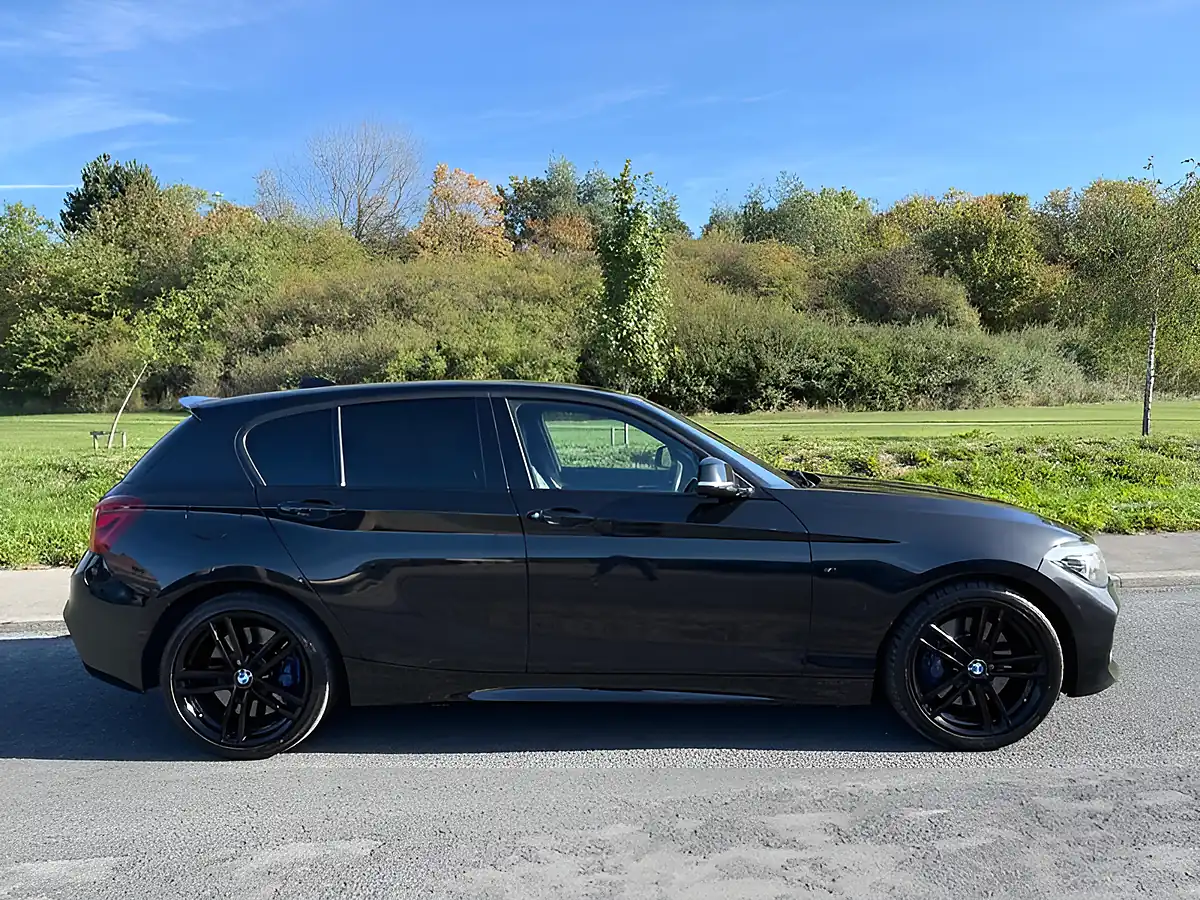 Used 2019 BMW 1 Series M Sport Shadow Edition Black - Front View