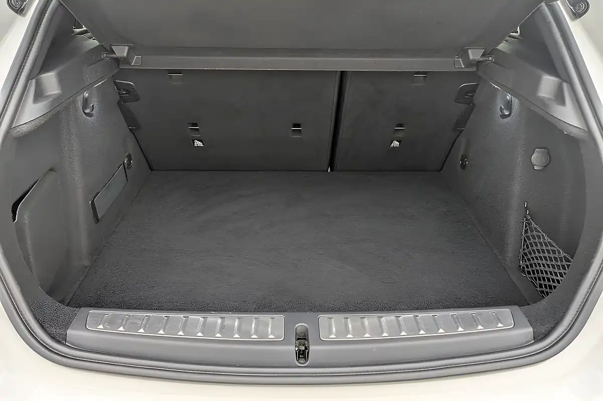 Used 2019 BMW 1 Series M Sport White - Interior and Exterior details 19