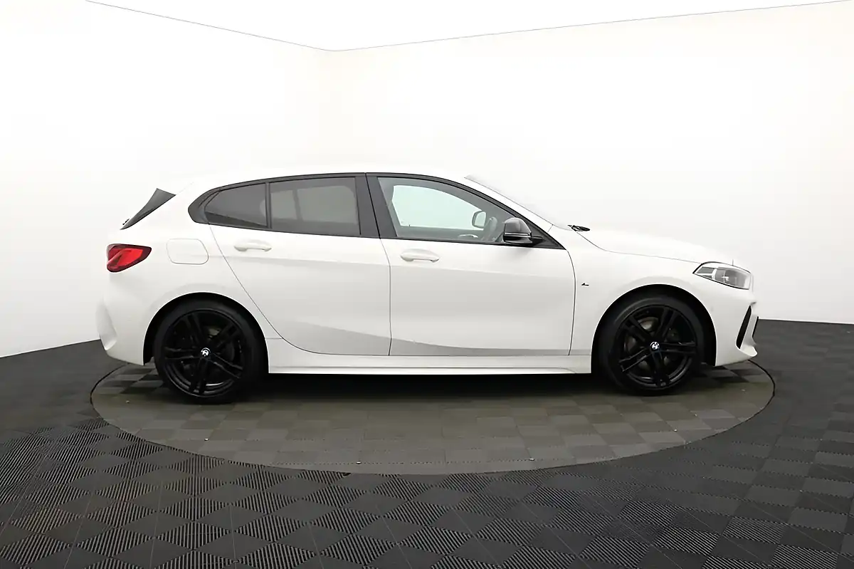 Used 2019 BMW 1 Series M Sport White - Interior and Exterior details 2