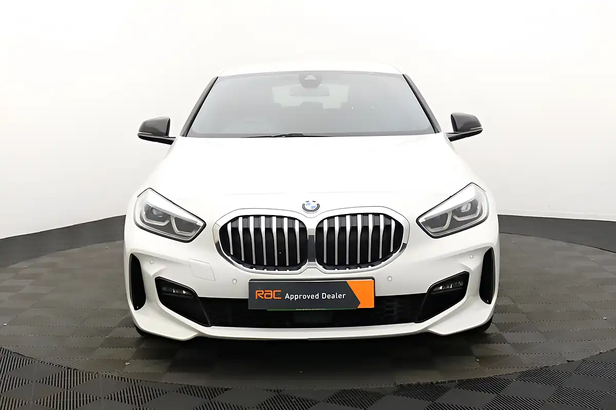 Used 2019 BMW 1 Series M Sport White - Interior and Exterior details 9