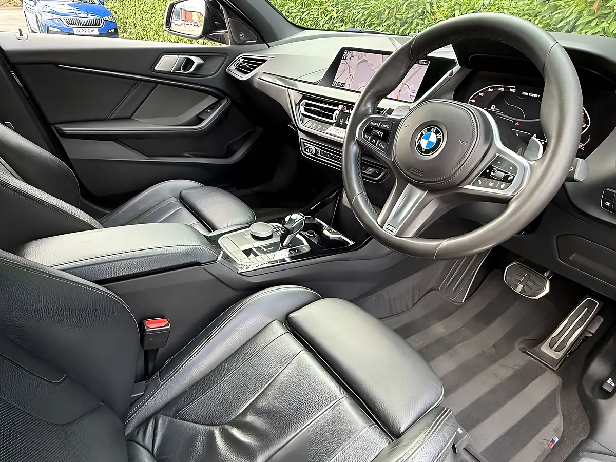Used 2019 BMW 1 Series M135i Black - Interior and Exterior details 12