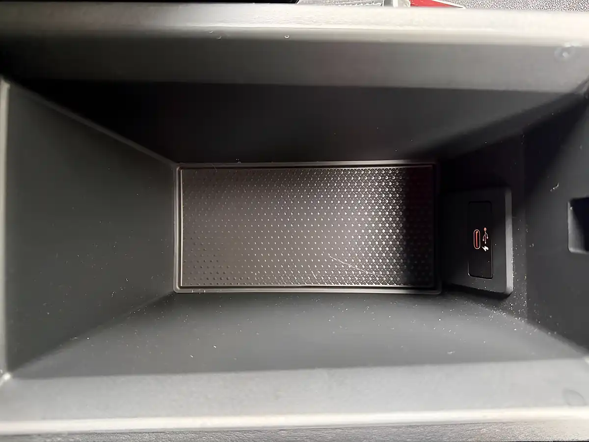 Used 2019 BMW 1 Series M135i Red - Interior and Exterior details 17