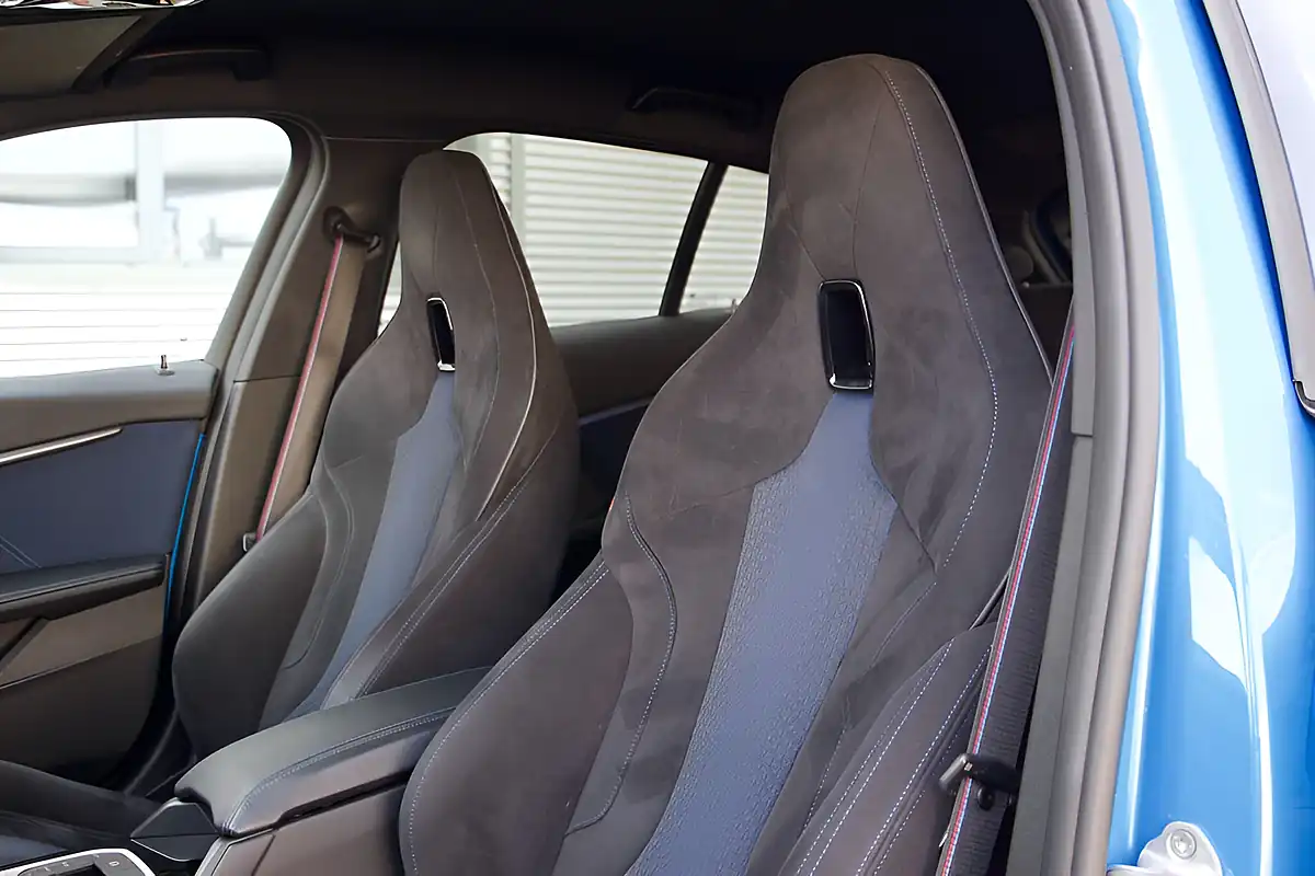 Used 2019 BMW 1 Series Plus Pack Misano Blue - Interior and Exterior details 7