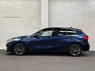 Used 2019 BMW 1 Series Se Blue - Interior and Exterior details 10