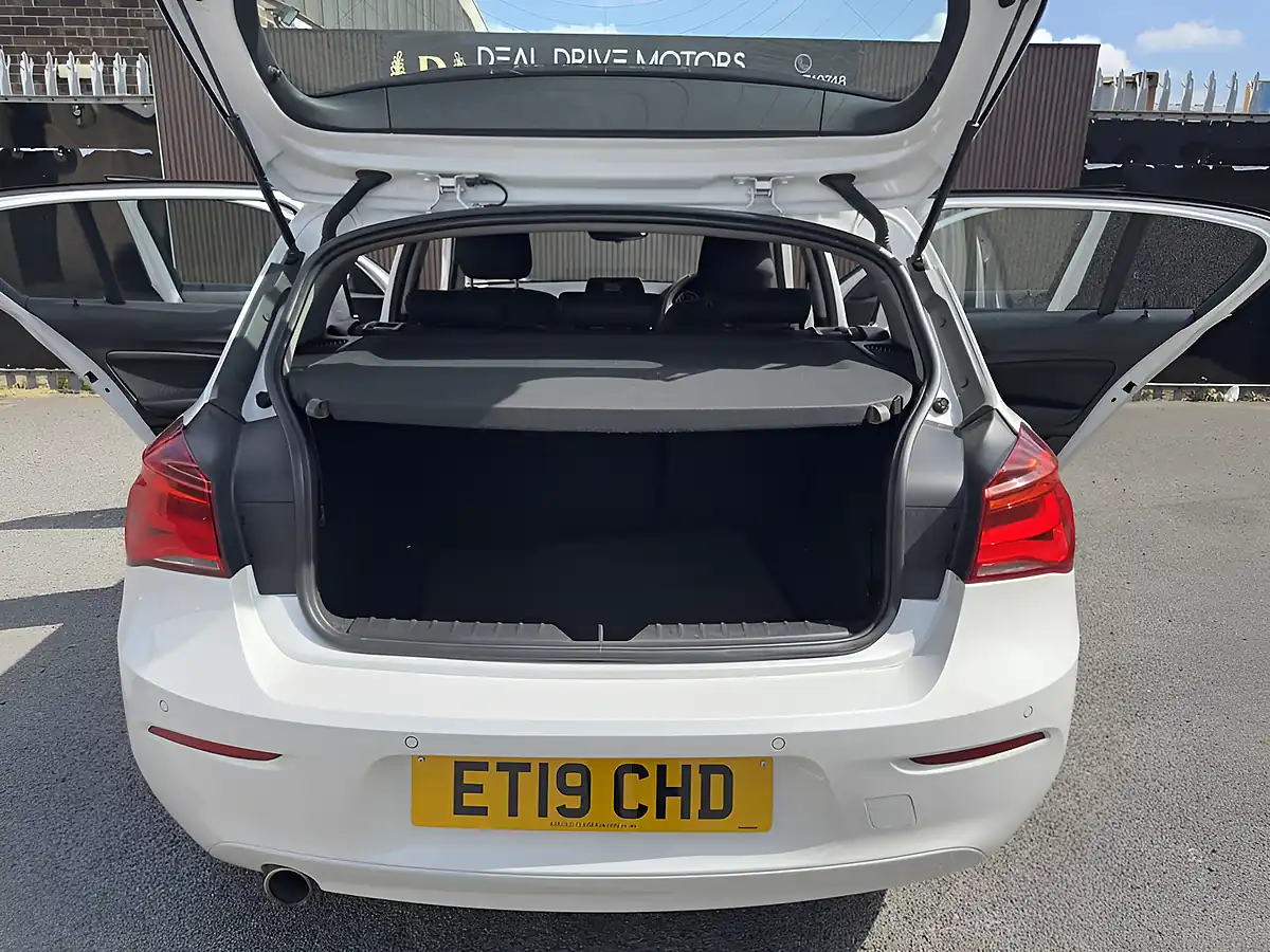 Used 2019 BMW 1 Series Se White - Interior and Exterior details 11