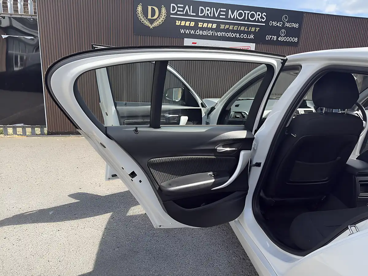 Used 2019 BMW 1 Series Se White - Interior and Exterior details 12