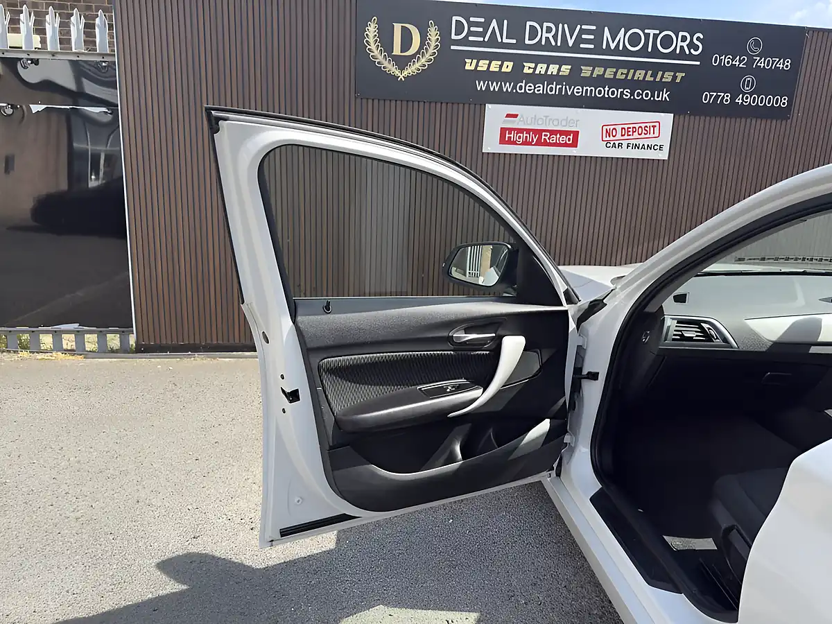 Used 2019 BMW 1 Series Se White - Interior and Exterior details 13