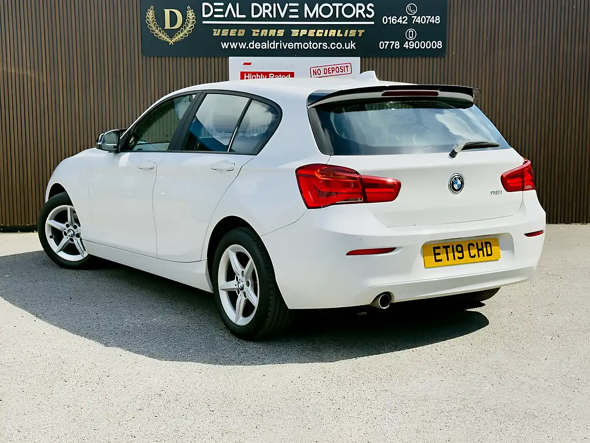 Used 2019 BMW 1 Series Se White - Interior and Exterior details 5